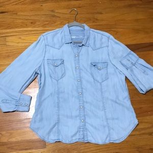 Gap Chambray top